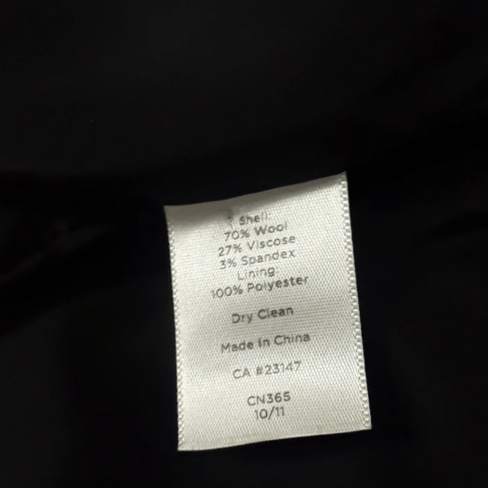 Talbots Single Button Gray Blazer - Size 6P - Picture 8 of 8